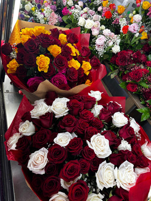 Dozen Roses Vase Arrangement